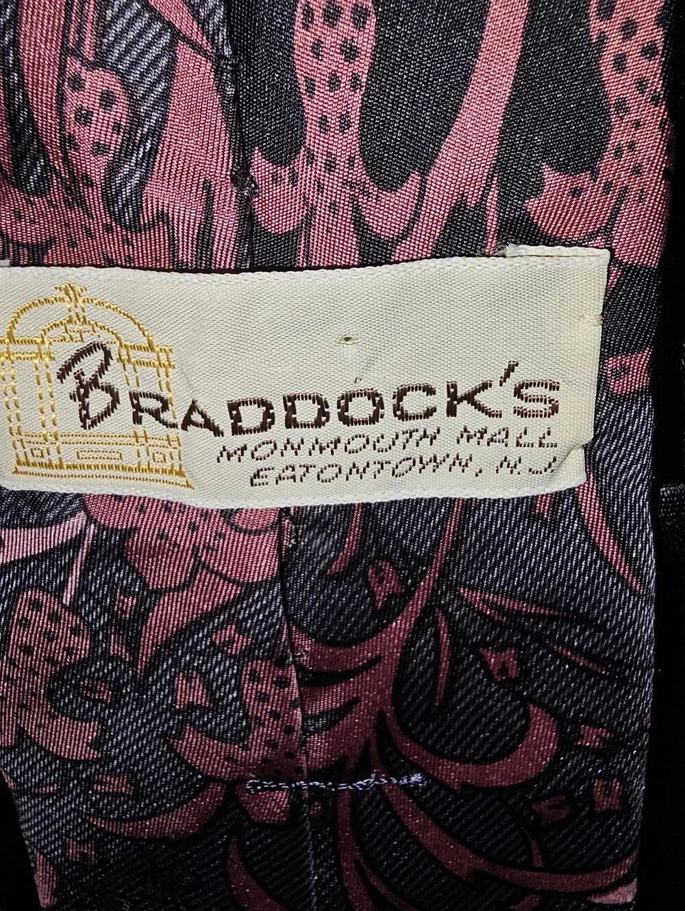 Vintage Braddock's Monmouth Mall Eatontown, NJ 100% It. Silk Tie Made In America